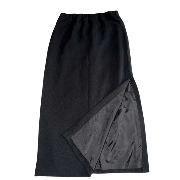 Black front slit skirt - Picture 1 of 2